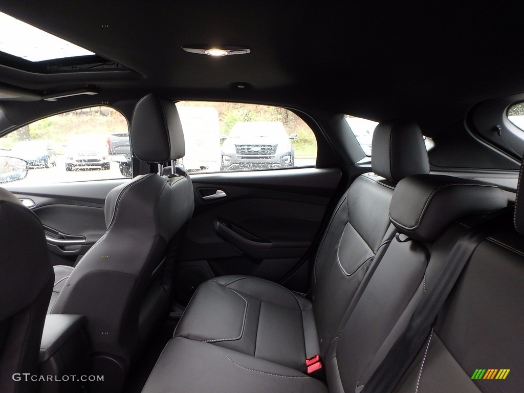 2018 Ford Focus ST Hatch Rear Seat Photo #123681011