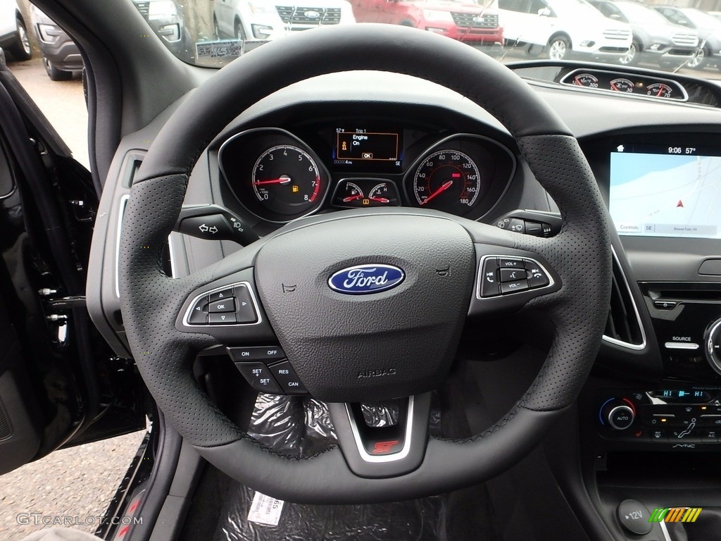 2018 Ford Focus ST Hatch Charcoal Black Recaro Leather Steering Wheel Photo #123681107
