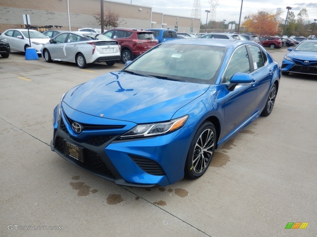 2018 Blue Streak Metallic Toyota Camry Se 123666994