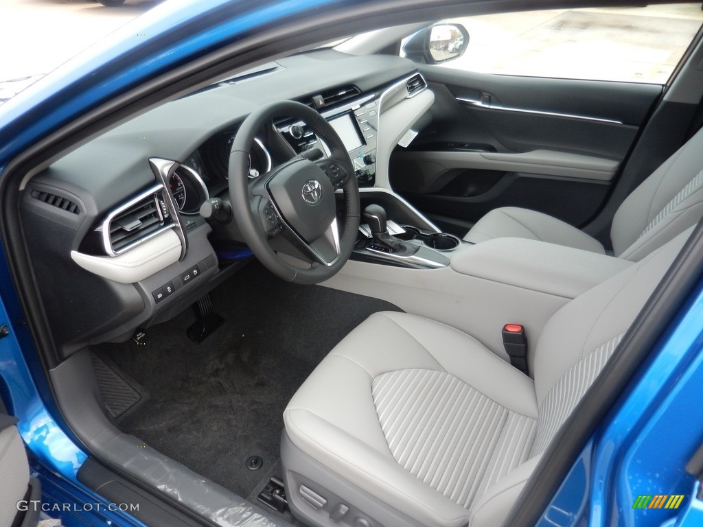 2018 Camry SE - Blue Streak Metallic / Ash photo #3