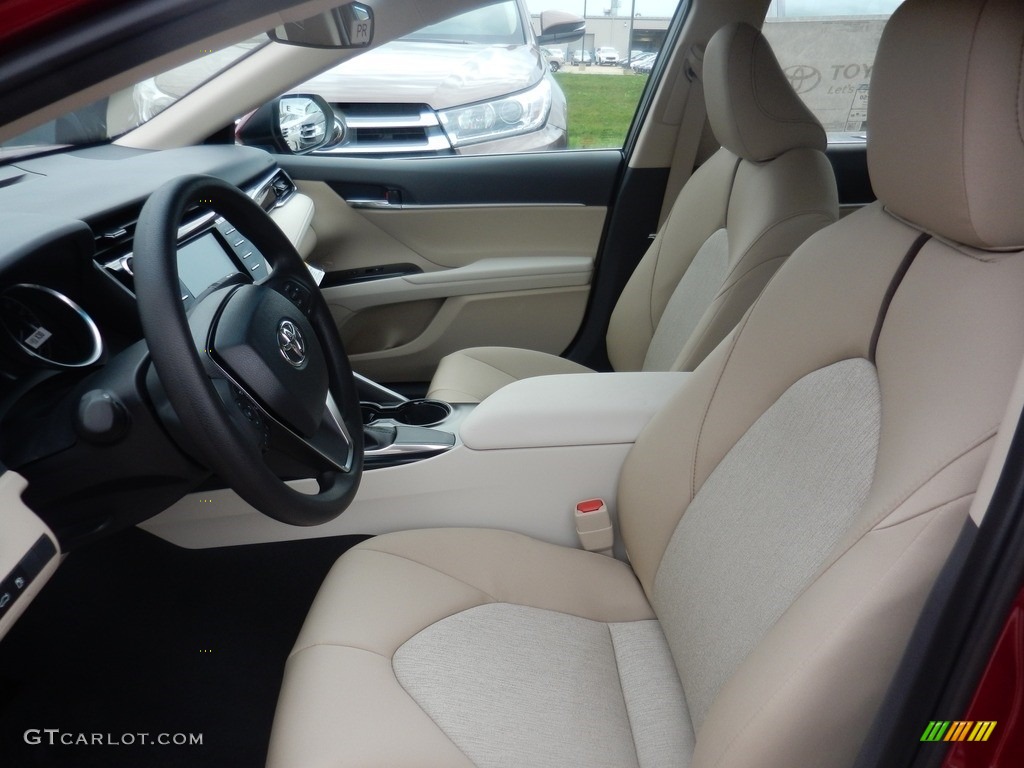 2018 Camry LE - Ruby Flare Pearl / Macadamia photo #3