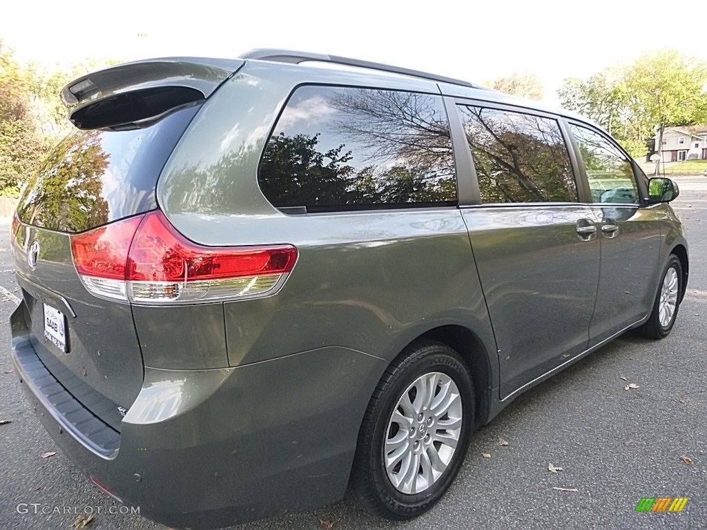 2013 Sienna XLE - Cypress Green Pearl / Bisque photo #5