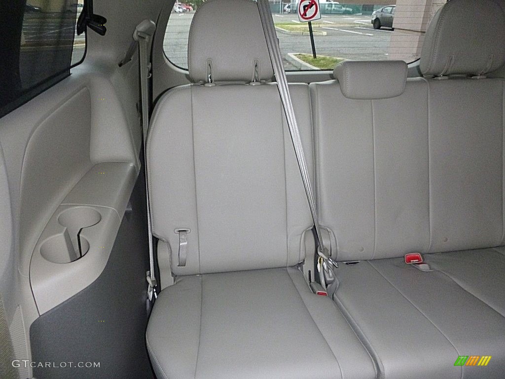 2013 Sienna XLE - Cypress Green Pearl / Bisque photo #30