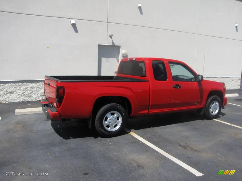 2007 Colorado LS Extended Cab - Victory Red / Medium Pewter photo #7