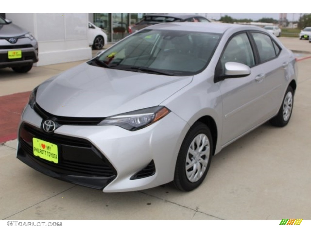 2018 Corolla LE - Classic Silver Metallic / Ash/Dark Gray photo #3