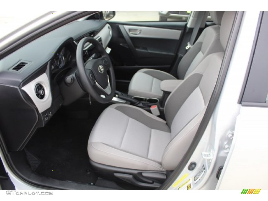 2018 Corolla LE - Classic Silver Metallic / Ash/Dark Gray photo #10
