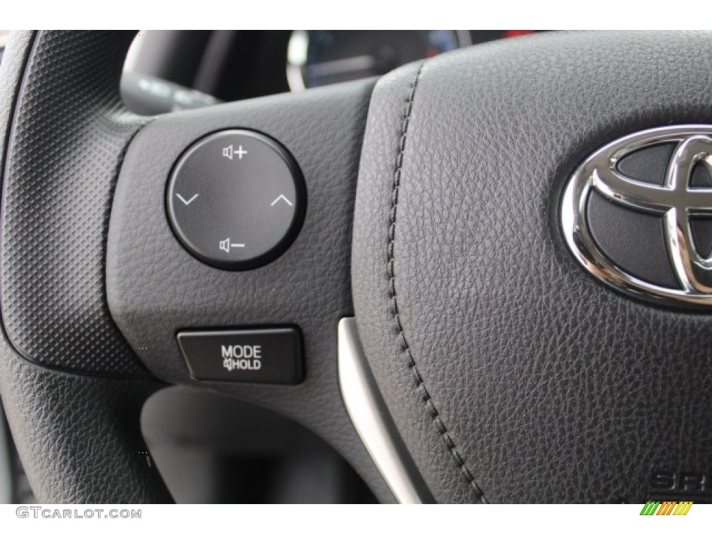 2018 Corolla LE - Classic Silver Metallic / Ash/Dark Gray photo #14