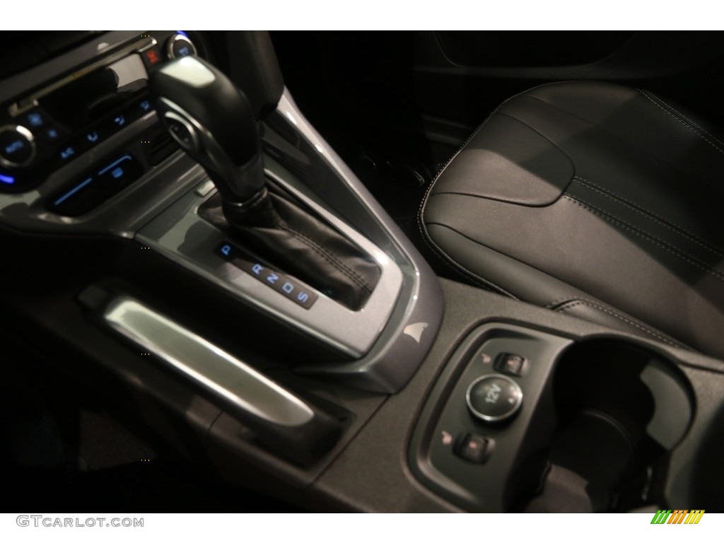 2013 Focus Titanium Hatchback - Performance Blue / Charcoal Black photo #11