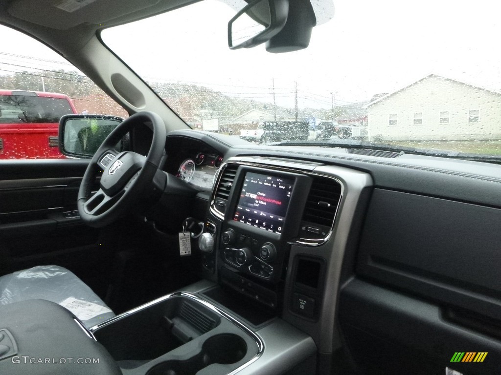 2018 1500 Sport Quad Cab 4x4 - Granite Crystal Metallic / Black photo #12