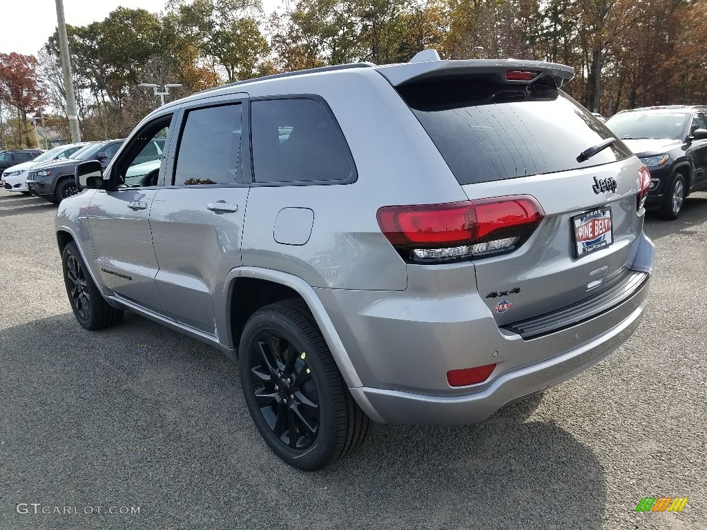 2018 Grand Cherokee Altitude 4x4 - Billet Silver Metallic / Black photo #4