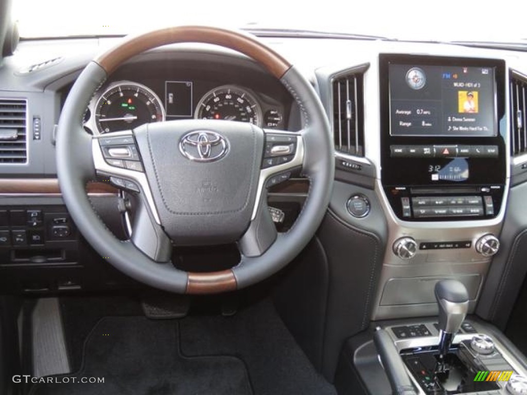 2018 Toyota Land Cruiser 4WD Controls Photo #123698450