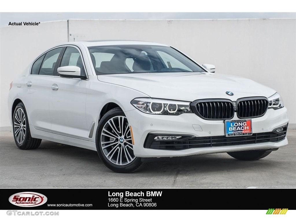 2018 5 Series 540i Sedan - Alpine White / Black photo #1