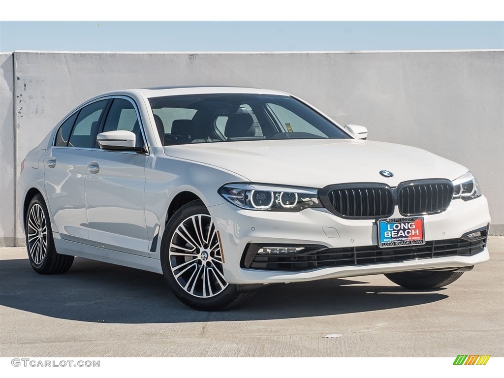 2018 5 Series 530i Sedan - Alpine White / Black photo #11