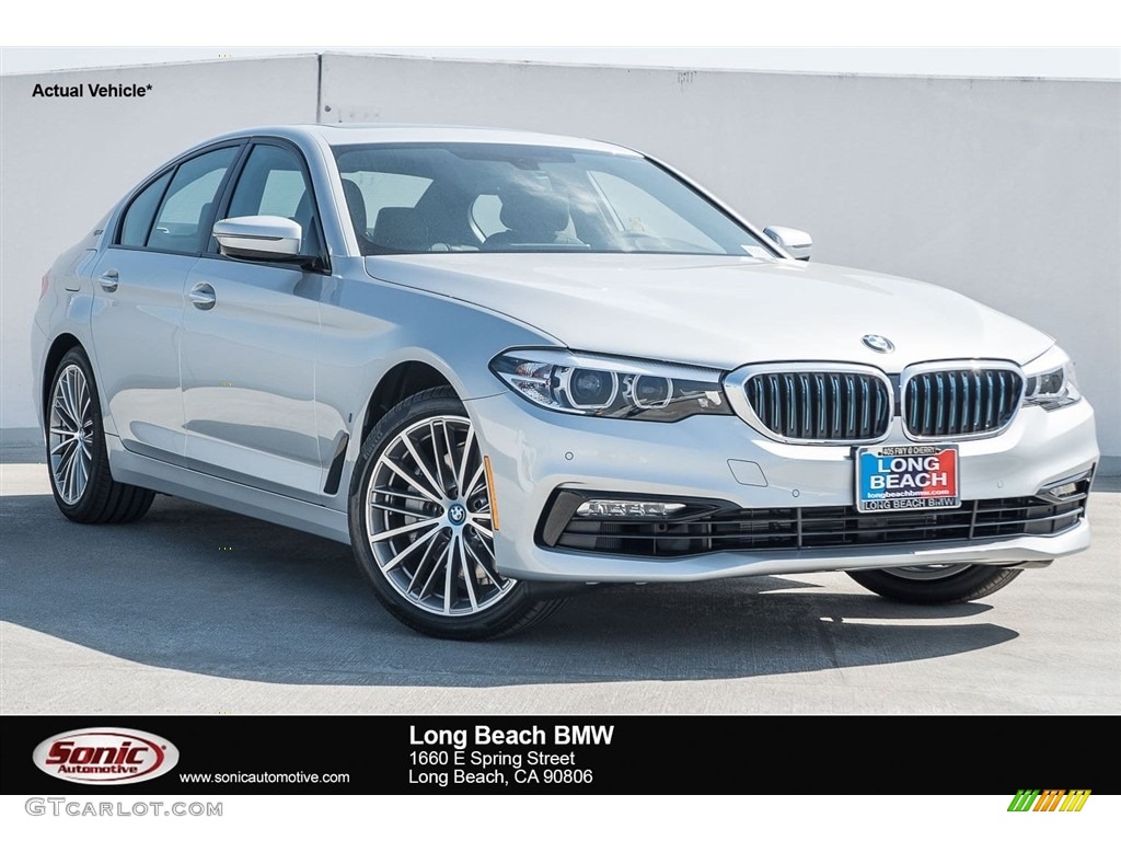 2018 5 Series 530e iPerfomance Sedan - Glacier Silver Metallic / Black photo #1