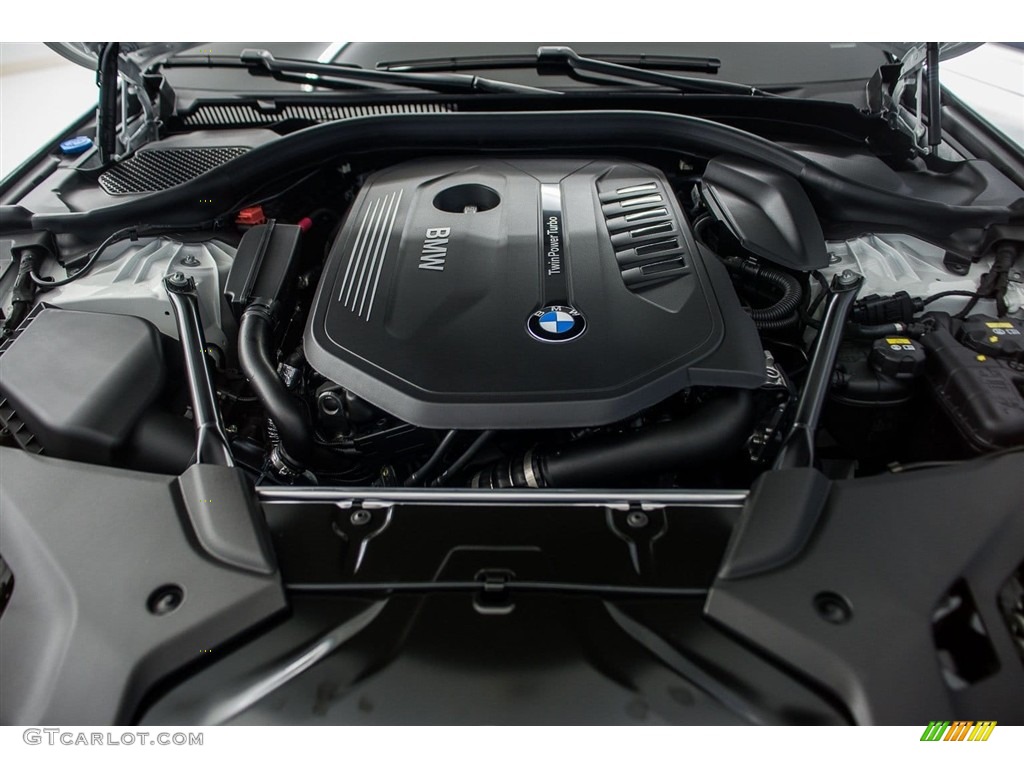 2018 BMW 5 Series 540i xDrive Sedan Engine Photos