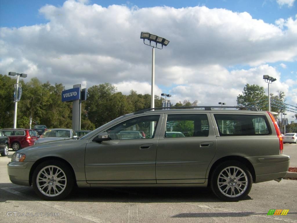 2007 V70 2.5T - Willow Green Metallic / Graphite photo #6