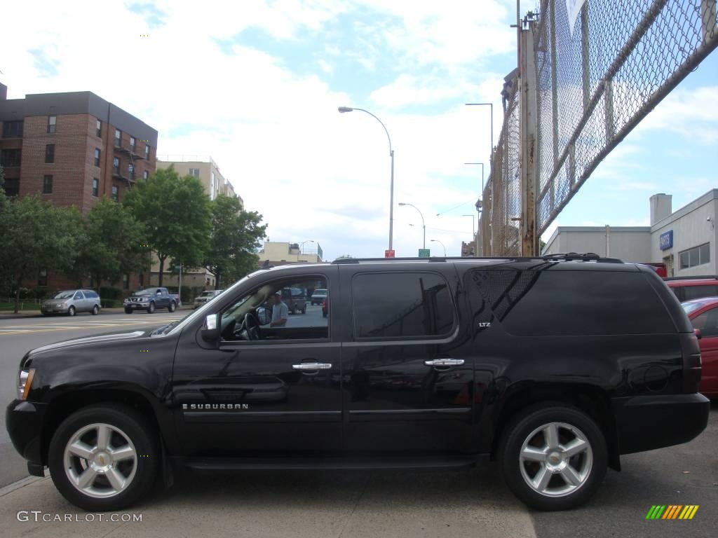 2007 Suburban 1500 LTZ 4x4 - Black / Ebony photo #9