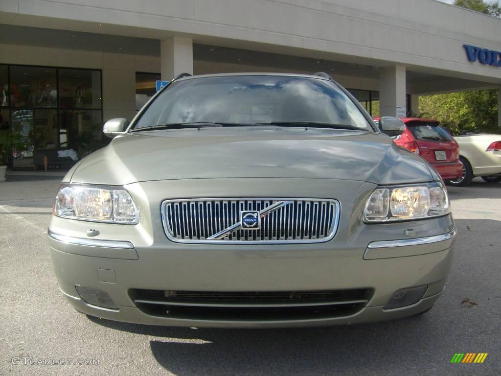 2007 V70 2.5T - Willow Green Metallic / Graphite photo #8