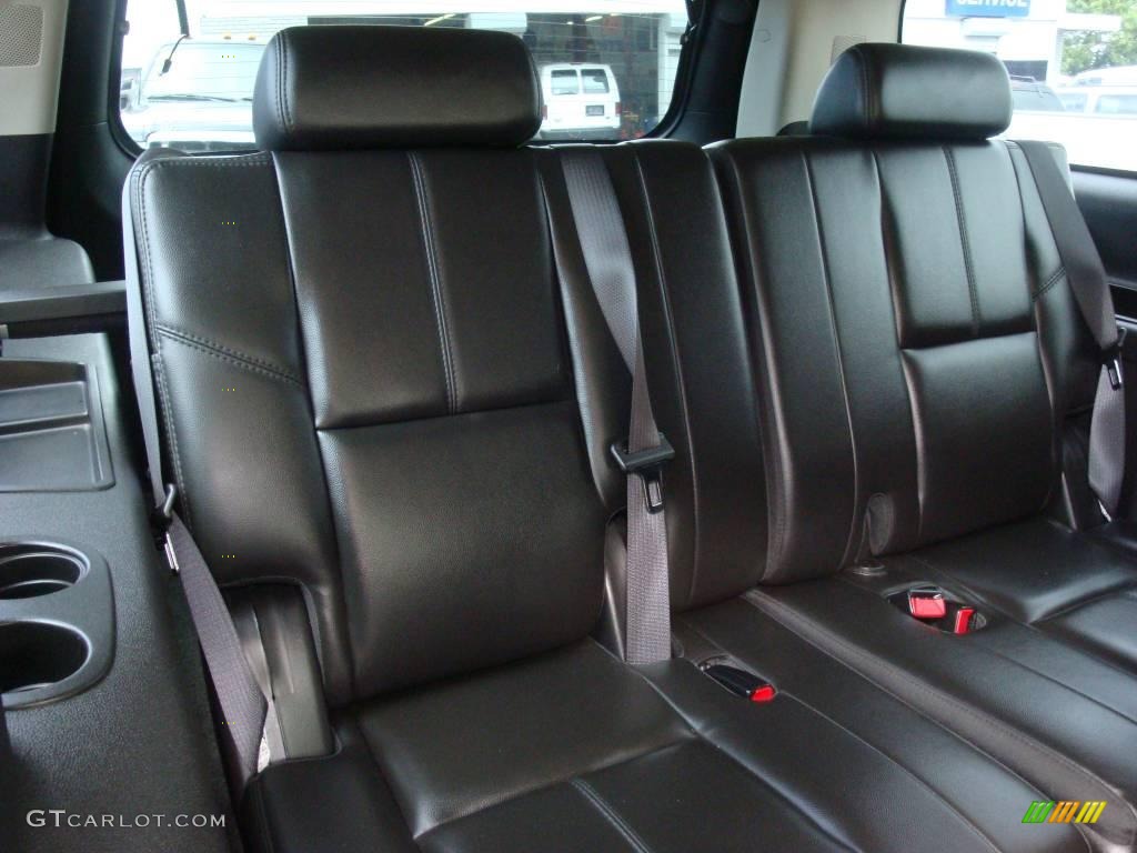 2007 Suburban 1500 LTZ 4x4 - Black / Ebony photo #18