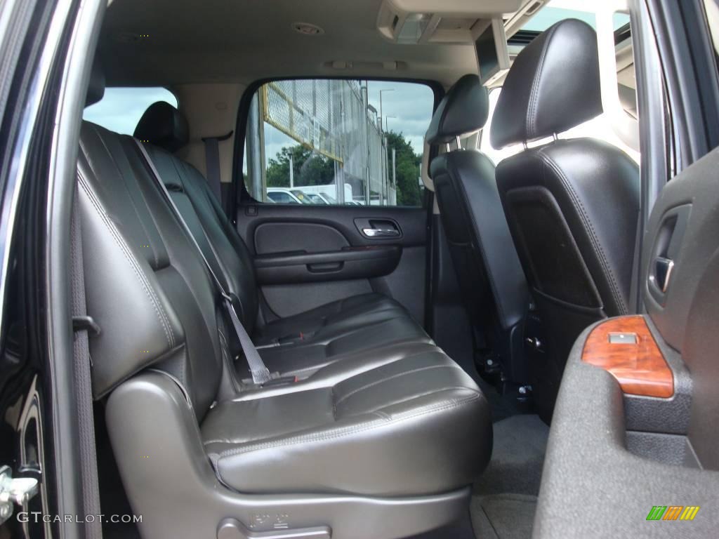 2007 Suburban 1500 LTZ 4x4 - Black / Ebony photo #19