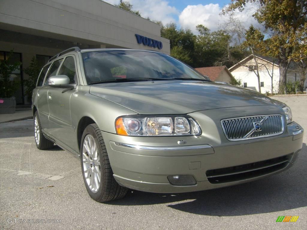 2007 V70 2.5T - Willow Green Metallic / Graphite photo #9