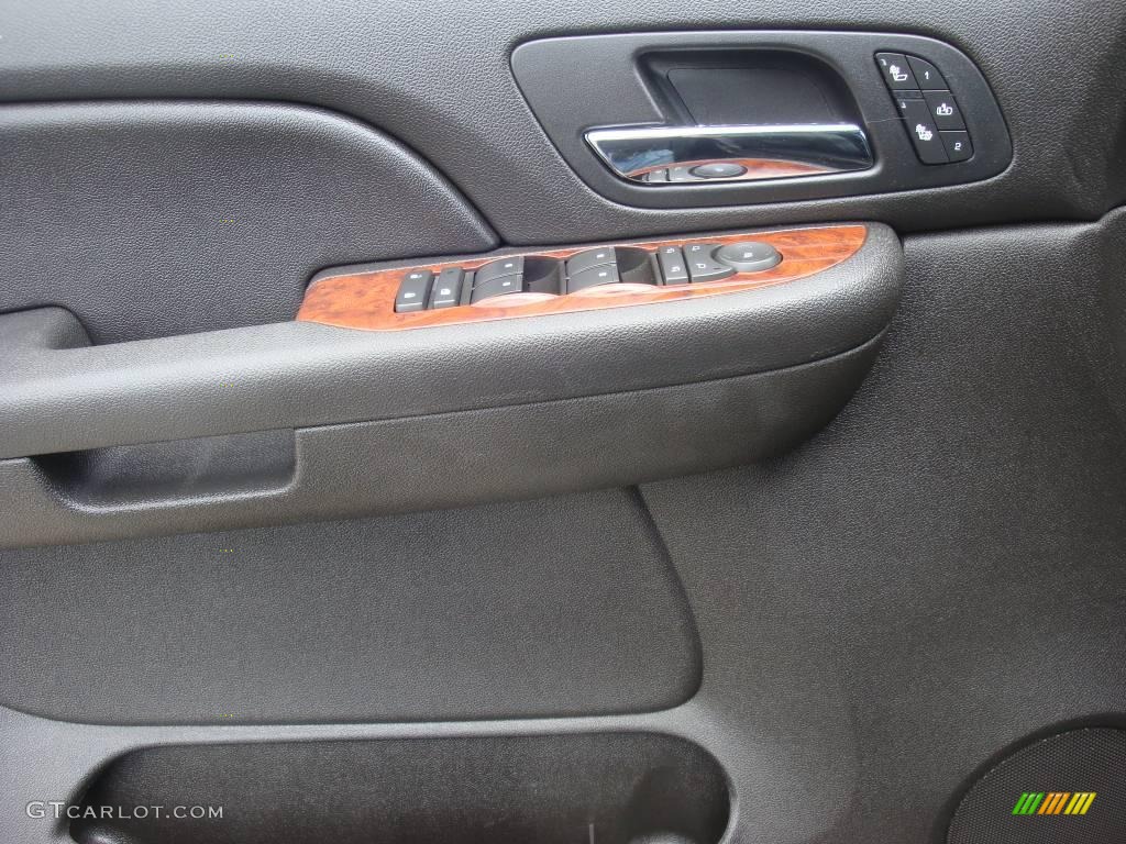 2007 Suburban 1500 LTZ 4x4 - Black / Ebony photo #41