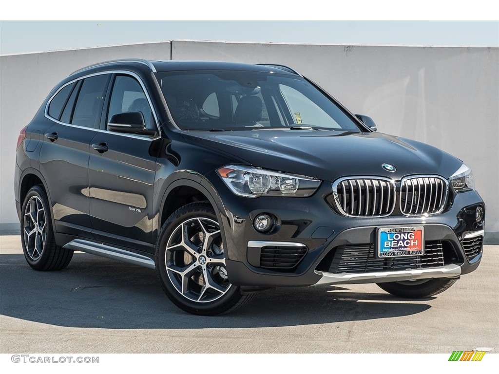 2018 X1 sDrive28i - Black Sapphire Metallic / Black photo #12