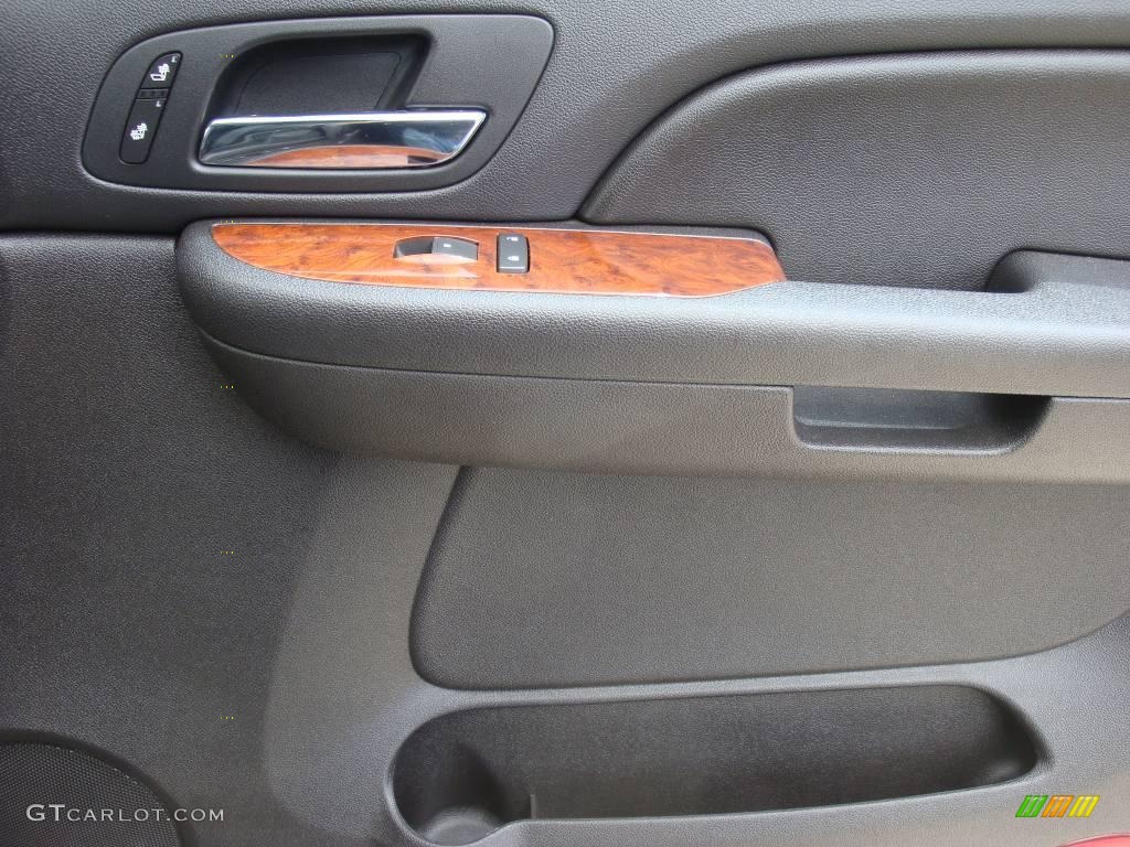 2007 Suburban 1500 LTZ 4x4 - Black / Ebony photo #51