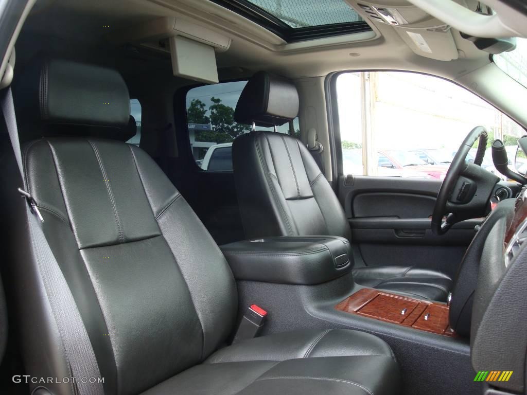 2007 Suburban 1500 LTZ 4x4 - Black / Ebony photo #52