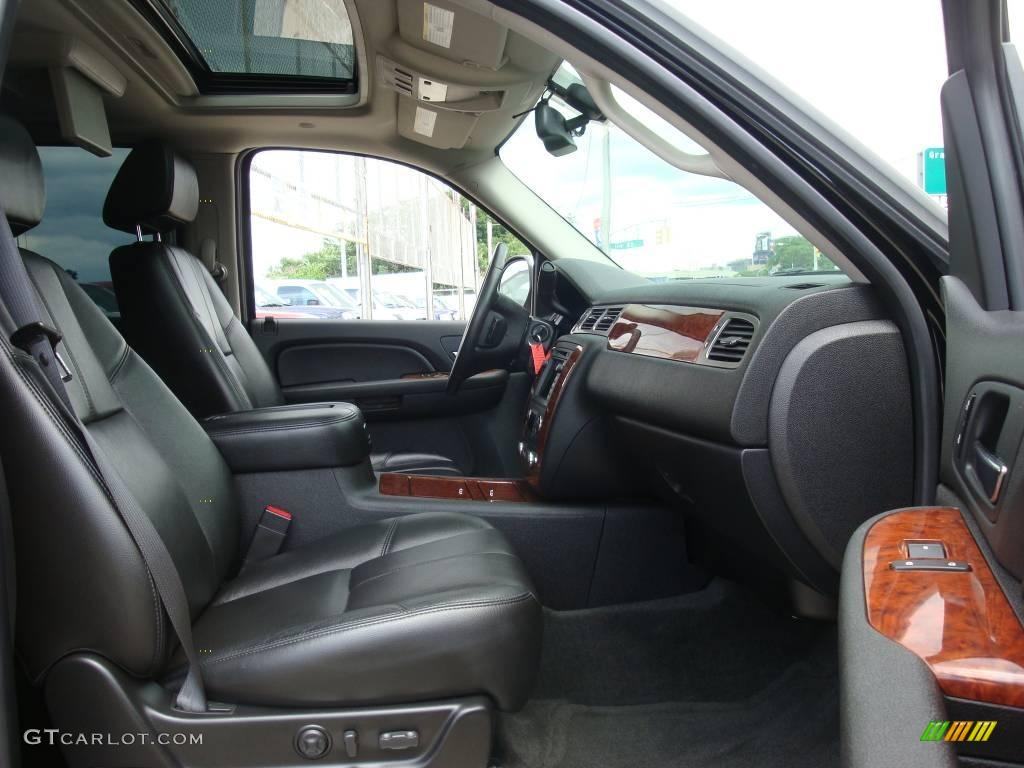 2007 Suburban 1500 LTZ 4x4 - Black / Ebony photo #53