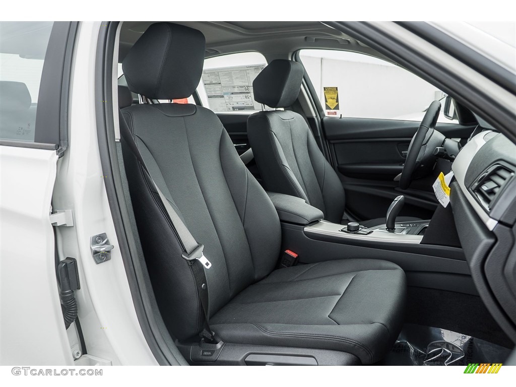 2018 3 Series 320i Sedan - Alpine White / Black photo #2