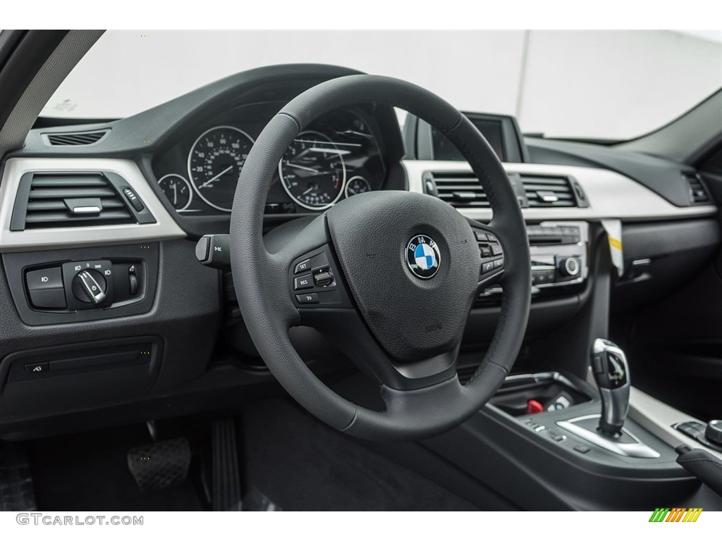 2018 3 Series 320i Sedan - Alpine White / Black photo #5