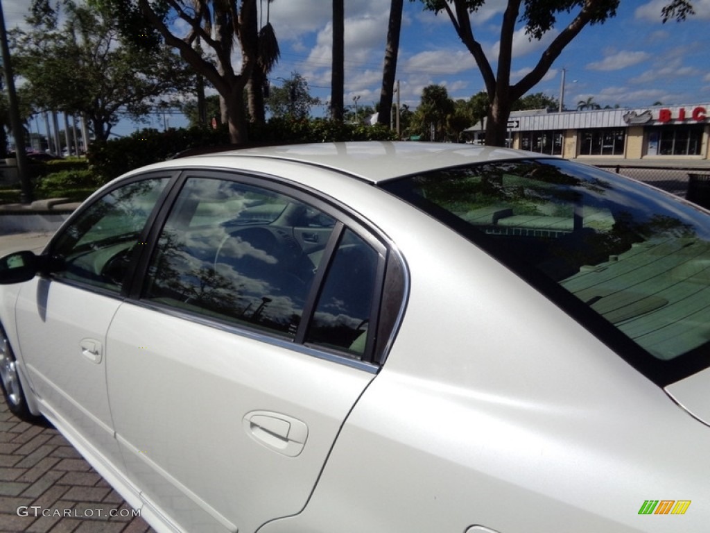 2006 Altima 3.5 SL - Satin White Pearl / Blond photo #46