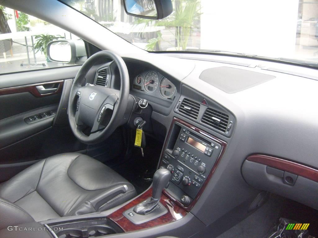 2007 V70 2.5T - Willow Green Metallic / Graphite photo #19