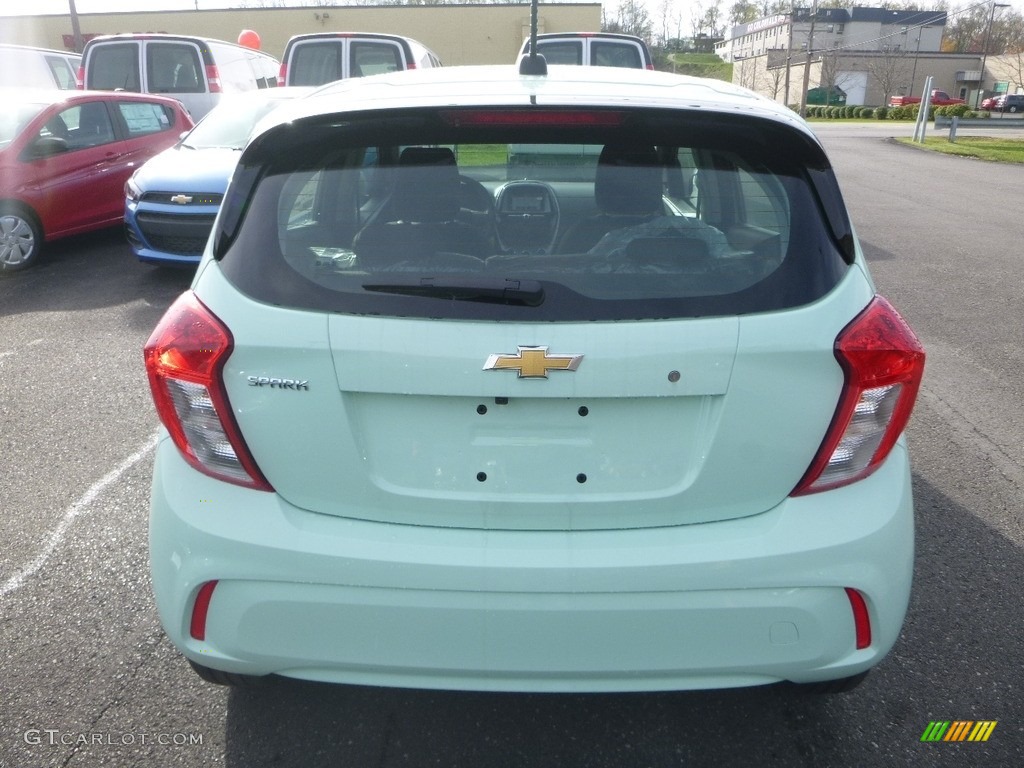 2017 Spark LS - Mint / Jet Black photo #4
