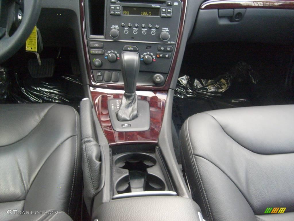 2007 V70 2.5T - Willow Green Metallic / Graphite photo #24