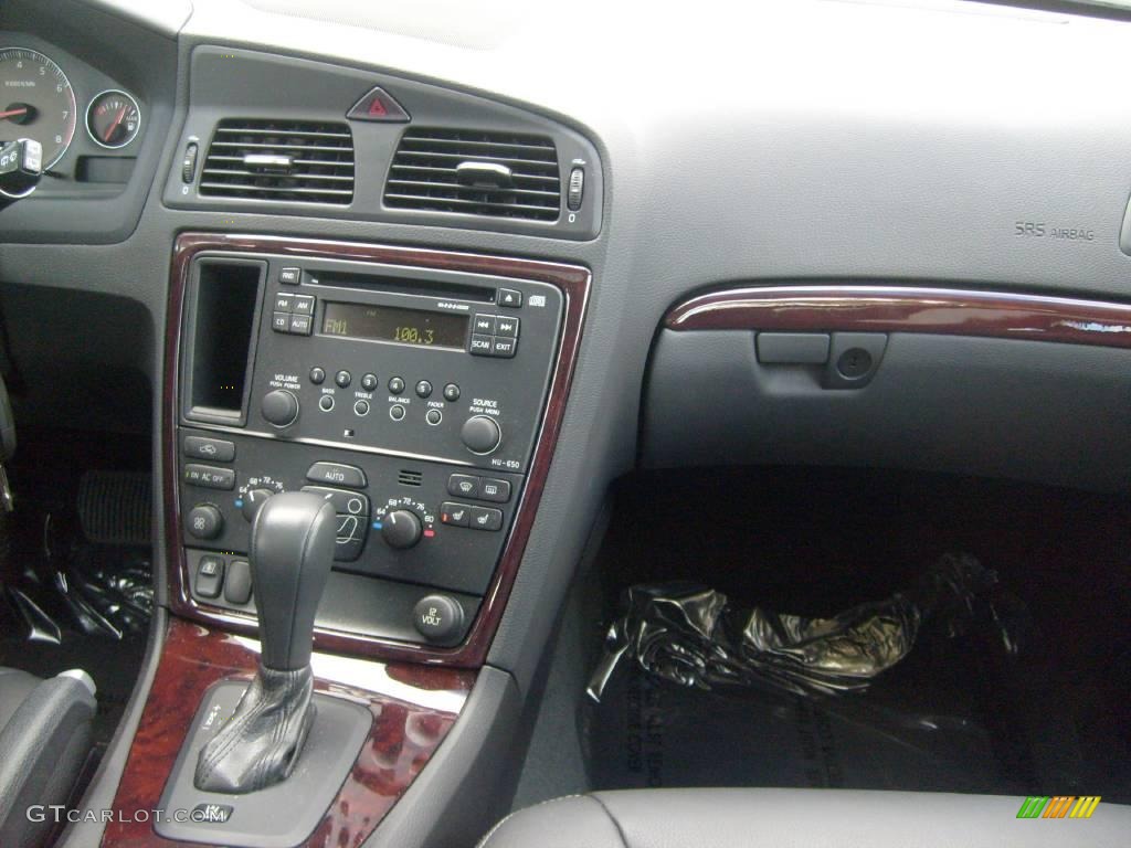2007 V70 2.5T - Willow Green Metallic / Graphite photo #26