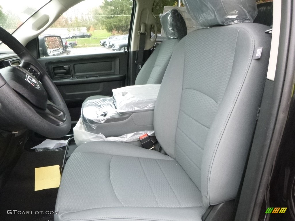 2018 1500 Express Crew Cab 4x4 - Brilliant Black Crystal Pearl / Black/Diesel Gray photo #16