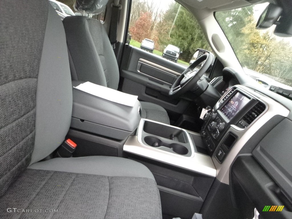 2018 1500 Big Horn Crew Cab 4x4 - Flame Red / Black/Diesel Gray photo #10