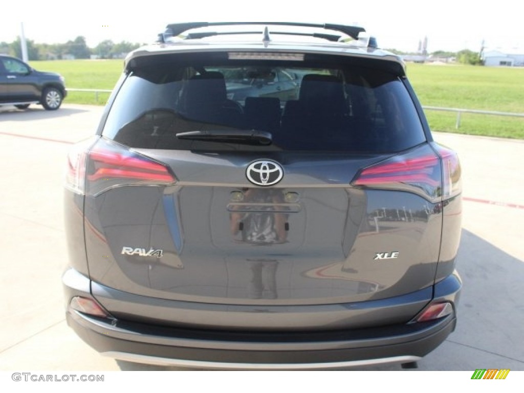 2018 RAV4 XLE - Magnetic Gray Metallic / Black photo #6