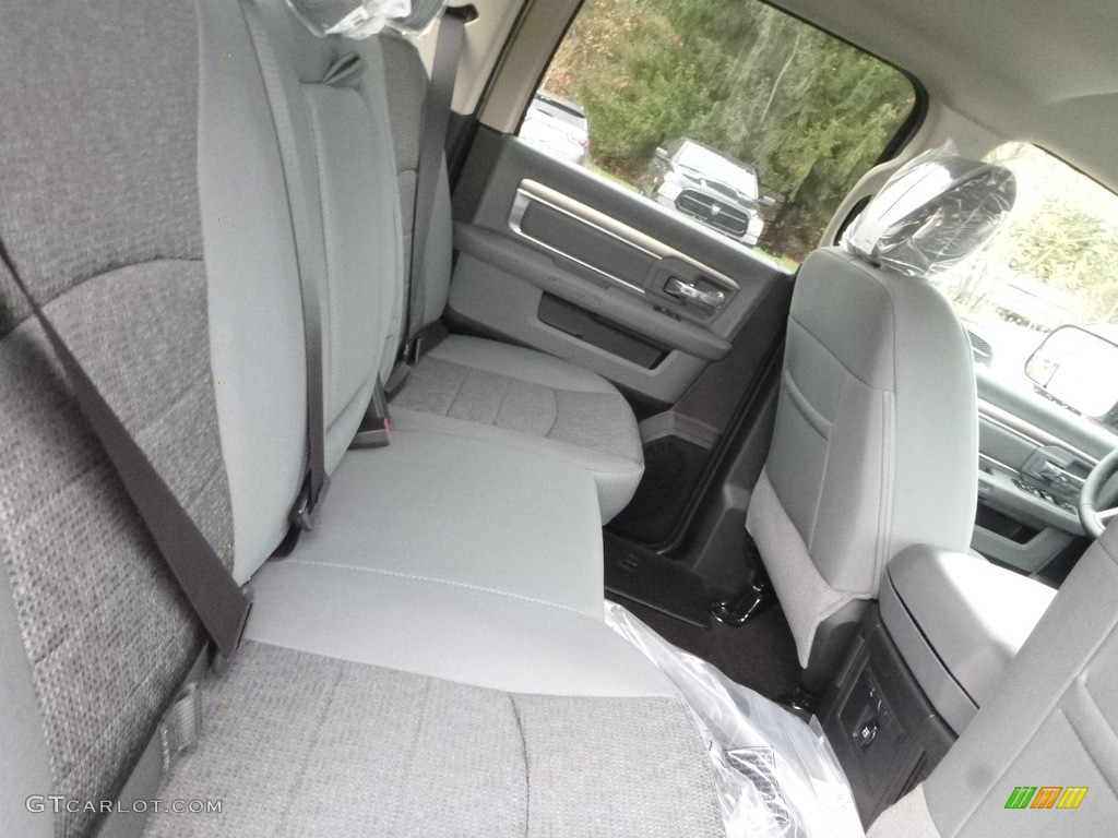 2018 1500 Big Horn Crew Cab 4x4 - Bright White / Black/Diesel Gray photo #12