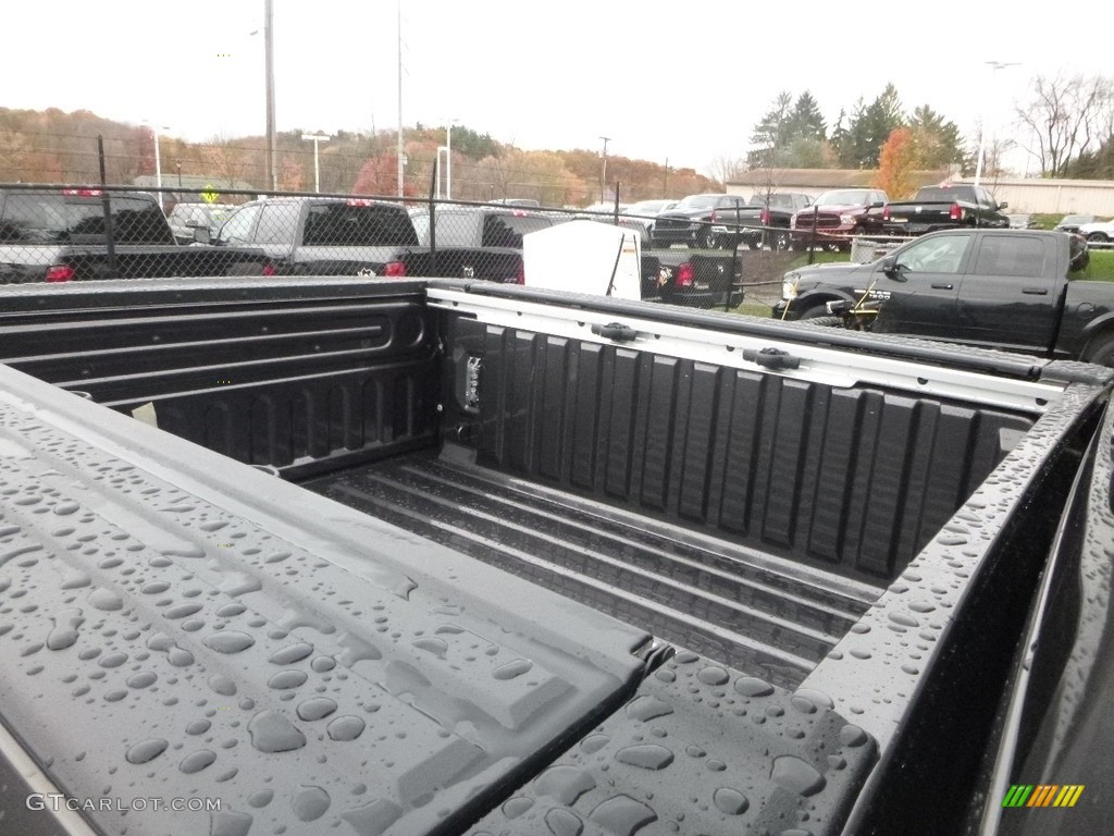 2018 1500 Night Crew Cab 4x4 - Granite Crystal Metallic / Black photo #6