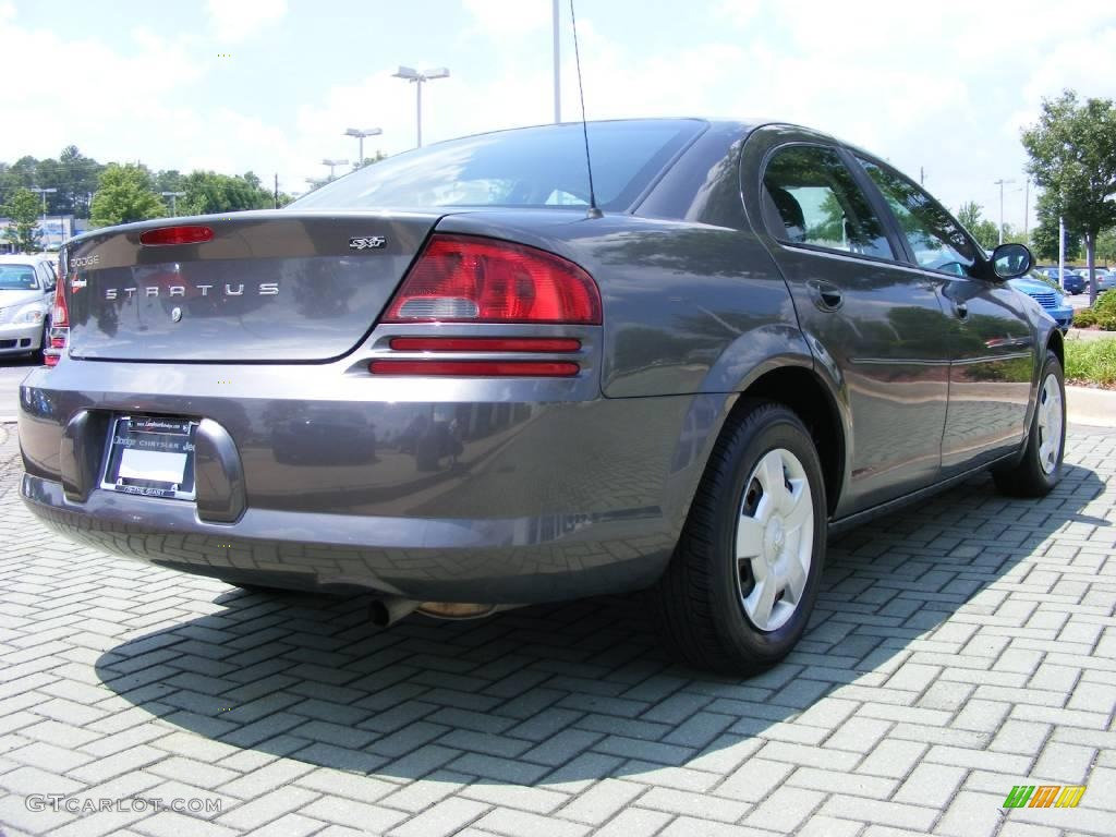 2005 Stratus SXT Sedan - Graphite Metallic / Dark Slate Gray photo #5