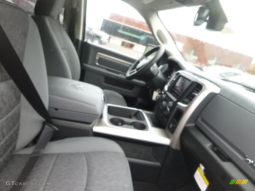2018 1500 Big Horn Crew Cab 4x4 - Delmonico Red Pearl / Black/Diesel Gray photo #10