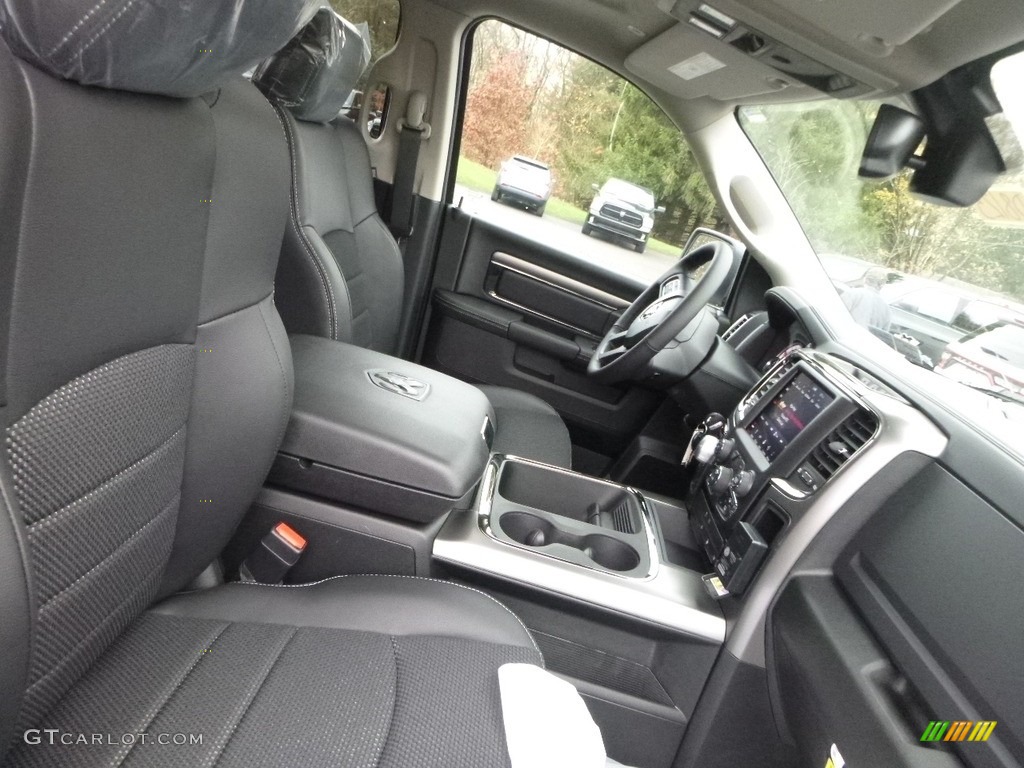 2018 1500 Night Crew Cab 4x4 - Bright Silver Metallic / Black photo #10