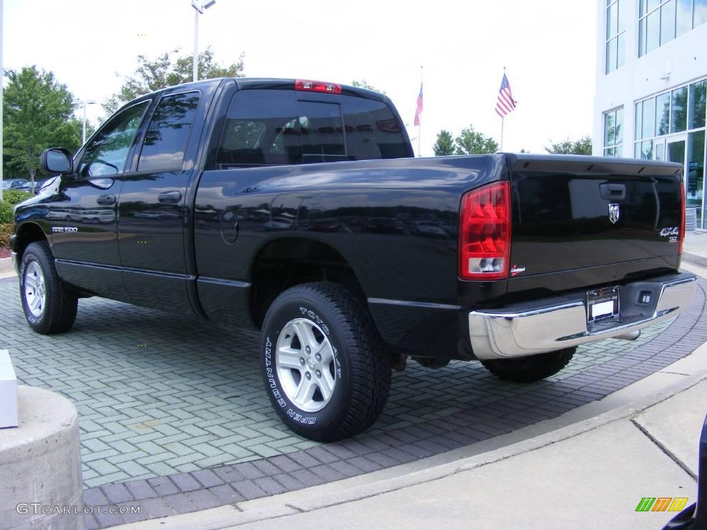 2006 Ram 1500 SLT Quad Cab 4x4 - Brilliant Black Crystal Pearl / Medium Slate Gray photo #3