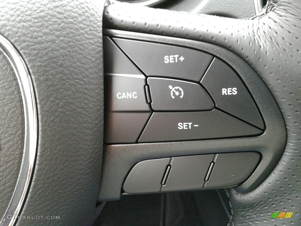 2018 Dodge Durango SXT AWD Controls Photo #123731159