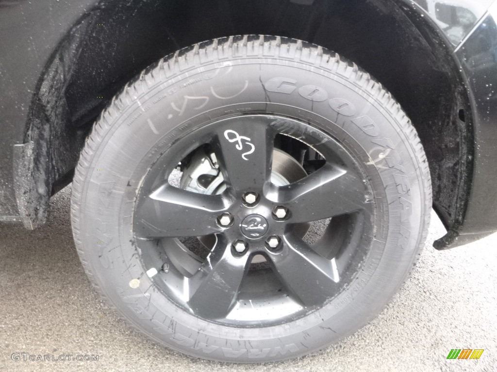 2018 1500 Express Crew Cab 4x4 - Brilliant Black Crystal Pearl / Black/Diesel Gray photo #9