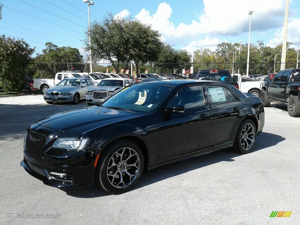 Gloss Black Chrysler 300