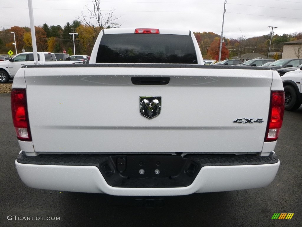 2018 1500 Express Quad Cab 4x4 - Bright White / Black/Diesel Gray photo #4